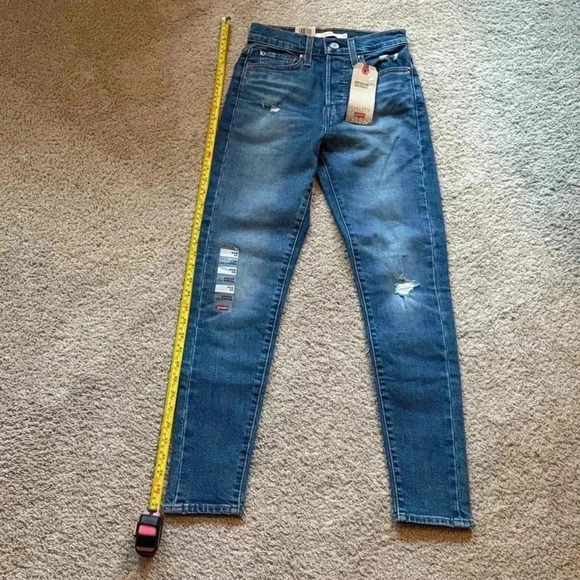 NWT! 00/W24 LEVI’S SKINNY JEANS - Picture 5 of 16